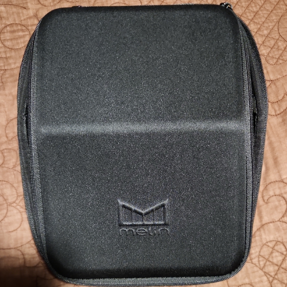 MELIN 3HAT TRAVEL CASE. keep Your Hats From Being Crushed In Yoyr Suitcase.